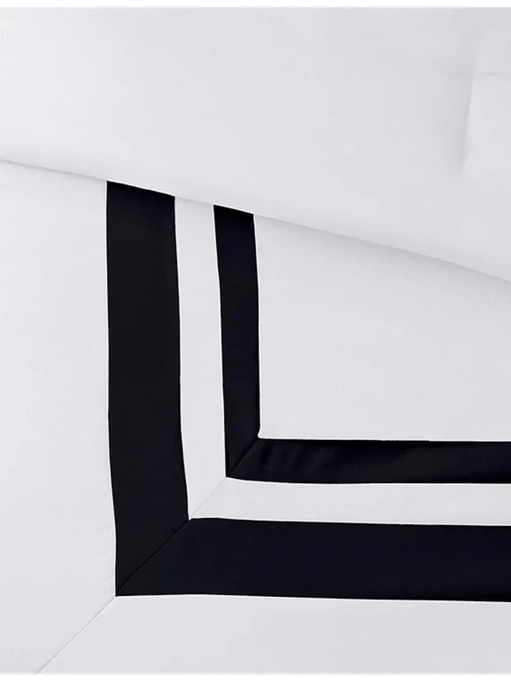 Elegant Black & White Geometric Full 3 piece Comforter Set
